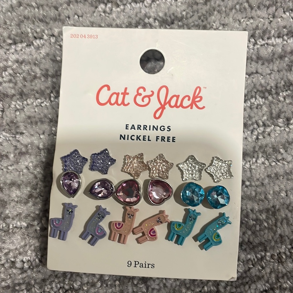 9 pairs of girls earrings